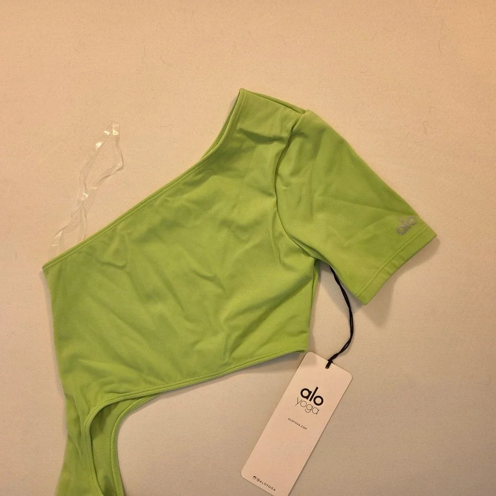 Alo Yoga Body Wave One Piece Swimsuit Green Apple Cutout Asymmetrical XXS W8113R